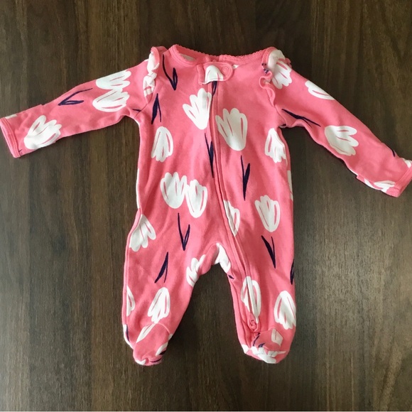 3 Carters newborn items, 2 footed pajamas and 1 romper - Picture 4 of 4